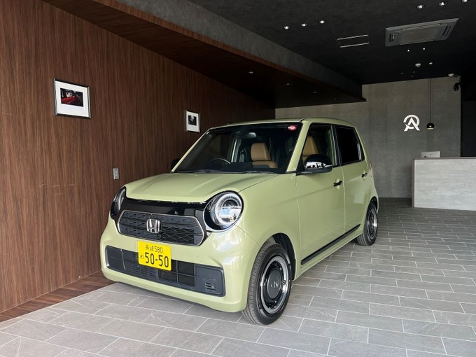 HONDA N-ONE(ガーデングリーン・メタリック)画像