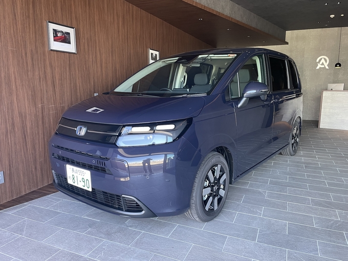 HONDA 新型FREED e:HEV AIR EX(トワイライトミスト・パール)画像