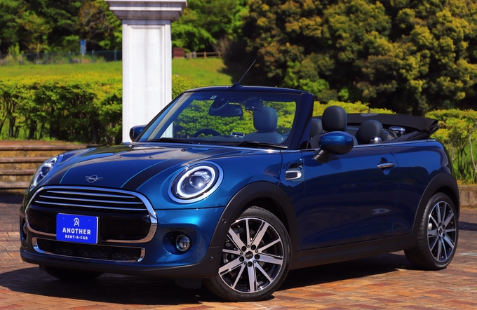 MINI Cooper CONVERTIBLE SIDEWALK EDITION　（ディープ・ラグナ・ブルー・メタリック）画像